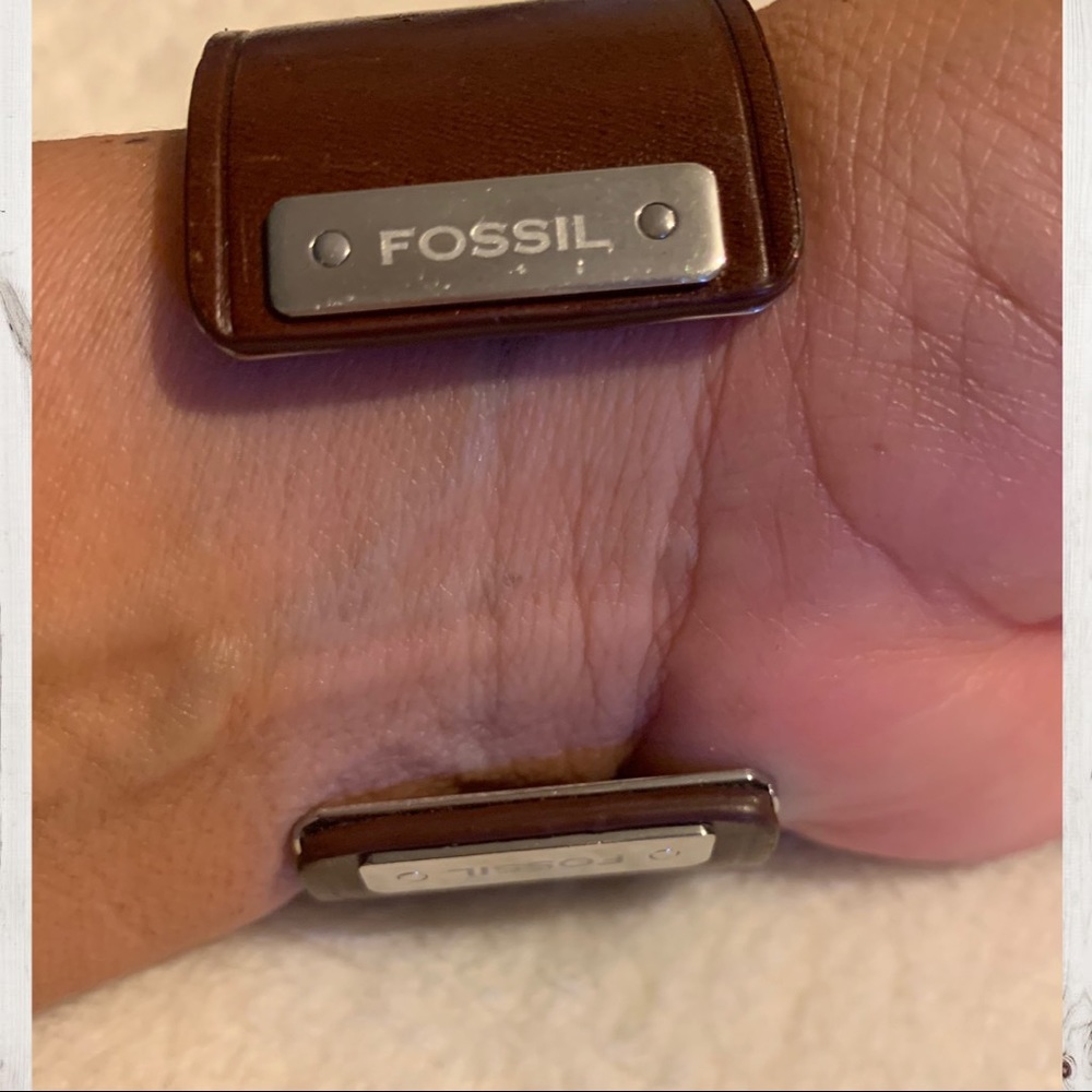 FOSSIL BRACELET WATCH - Picture 2 of 3